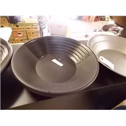NEW GOLD PAN - ESTWING - BLACK PLASTIC - SMALL
