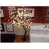 Image 1 : BOXED FLORAL LIGHT