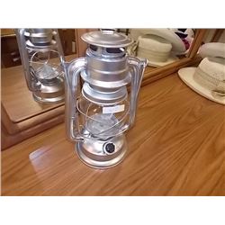 OIL STYLE LANTERN - BATTERY POWERED