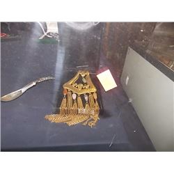 LARGE GOLD STYLE NECKLACE