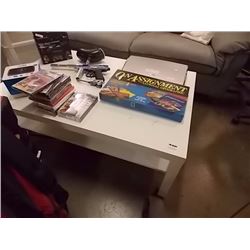 LARGE WHITE COFFEE TABLE