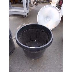 LARGE PLANT POT
