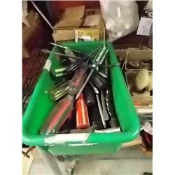 BIN OF SCREW DRIVERS