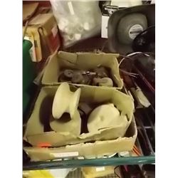 BOX VINTAGE HANDLES & CASTERS