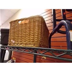 WICKER BASKET