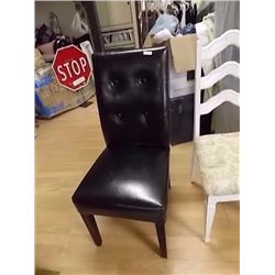 LEATHER CHAIR - BLACK
