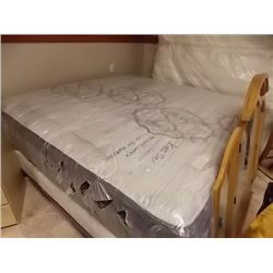 KING MATTRESS - PILLOW TOP - ORGANIC LATEX - FLOOR MODEL