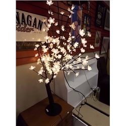 LIGHTED TREE DECOR - LED - WORKING