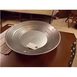 NEW GOLD PAN - ESTWING - METAL -