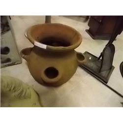 TERRA COTTA PLANT POT