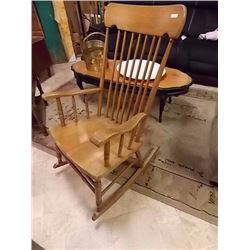 MAPLE ROCKING CHAIR