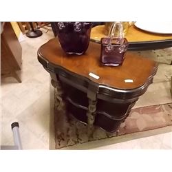 VINTAGE SOLID WOOD ACCENT TABLE - D-TABLE