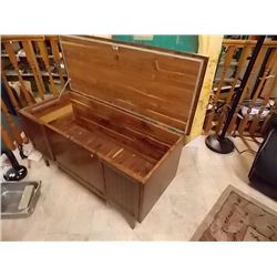 VINTAGE CEDAR CHEST - LANE - WITH DRAWER