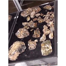 TRAY OF ASSORTED AMBER