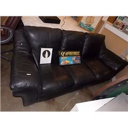 BLACK LEATHER COUCH