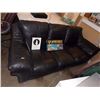 Image 1 : BLACK LEATHER COUCH