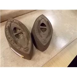 VINTAGE SAD IRONS - 2 TTL