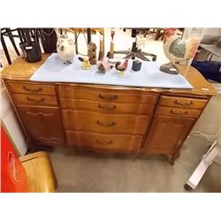 DRESSER - FRENCH PROVINCIAL - 5 DRAWER & 2 DOOR