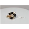 Image 1 : Pearls and Black Coral Cluster Ring  - 4 Black Coral Beads (6.5-7.5mm), 2 Black Coral Cabochons (6.5