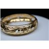 Image 8 : 14K Gold Bangle Bracelet 12.5mm, Leaf Scroll & Floral Motifs, Hinged, 45.9 g