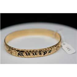 14K Gold & Black Enamel Hawaiian Bangle Bracelet 9.5mm, Embossed Floral Motifs, "Kuuipo" in Black En