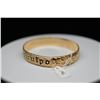 Image 5 : 14K Gold & Black Enamel Hawaiian Bangle Bracelet 11.5mm, Embossed Floral Motifs, "Kuuipo" in Black E
