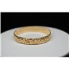 Image 9 : 14K Gold & Black Enamel Hawaiian Bangle Bracelet 11.5mm, Embossed Floral Motifs, "Kuuipo" in Black E