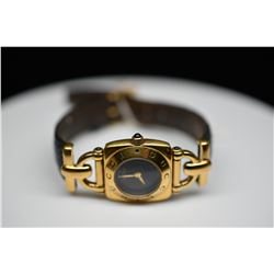 Ladies Gucci Quartz Wristwatch - Yellow Gold-Plated Dial, Operating Condition Unknown, Crystal Worn 