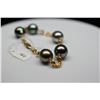 Image 8 : Gucci Tahitian Pearl 14K Link Bracelet - 5 Cultured Pearls 11.5mm, 7" Length, 14K Yellow Gold, 15.5 