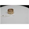 Image 8 : Ming's 14K Band Ring 11.5mm - Key & Scroll Motifs, 14K Yellow Gold, 4.9 g