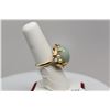 Image 8 : Ming's 14K Jadeite Jade & Pearl Ring - Pale Green Cabochon, 6 Cultured Pearls, 14K Yellow Gold 8.7 g