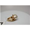 Image 8 : Pearl & Diamond Ring (Size 7) - 15mm Pearl, 23 Diamonds in Downward Spiral Channel, 14K