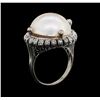 Image 4 : 14KT White Gold Mabe Pearl and Diamond Ring