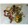 Image 2 : LOT OF VINTAGE BEADED JEWELRY - SOME AS-IS