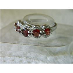 RING - 1.5CTW (5PC) ROUND FACETED GARNET  & 2 ROUND FACETED DIAMONDS IN STERLING SILVER SETTING - IN
