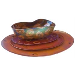 Szimbolikus ivóedény 3 db alátéttel, az "Áradás" -sorozat, Zsolnay, 2001 