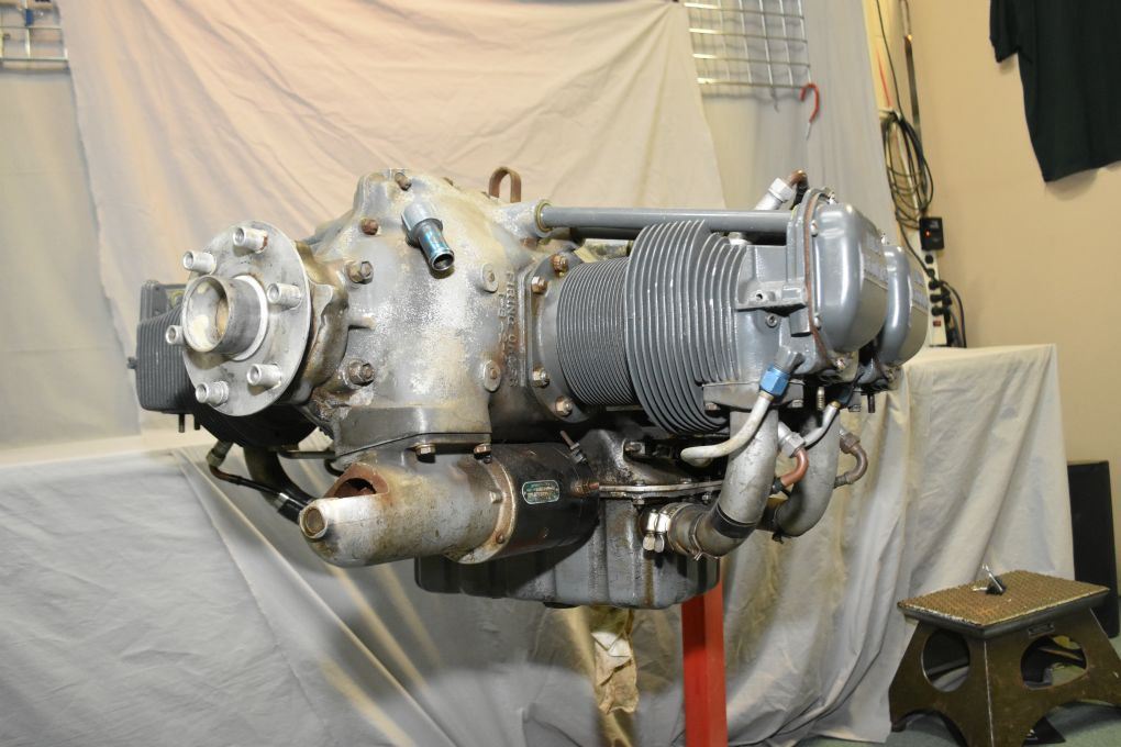 O235C1 aircraft engine serial L930915 with 1717 total