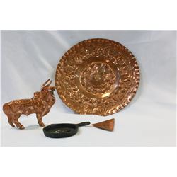 HAMMERED COPPER DISH BOWL AND COW AND DECORATIVE CAST IRON PAN