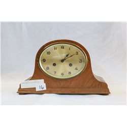 CHIME MANTLE CLOCK WITH KEY