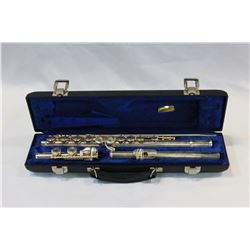 CASED BUESCHER FLUTE