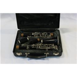 BUNDY CLARINET IN CASE