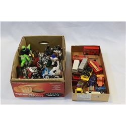 TRAY OF COLLECTIBLE TOY CARS AND MOTORCYCLES