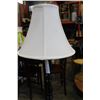 Image 2 : FLOOR LAMP