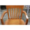 Image 2 : VINTAGE ROLLING OAK OFFICE ARMCHAIR