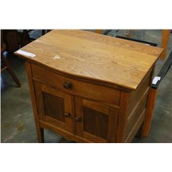 VINTAGE OAK 2-DOOR WASH STAND