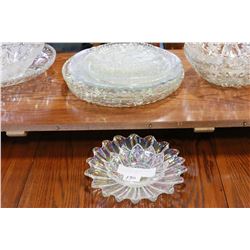 LOT OF VARIOUS CRYSTAL SERVING PLATTERS AND BOWLS