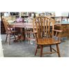 Image 1 : OAK DINING TABLE WITH 2 LEAFS AND FOUR CHAIRS