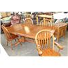 Image 2 : OAK DINING TABLE WITH 2 LEAFS AND FOUR CHAIRS