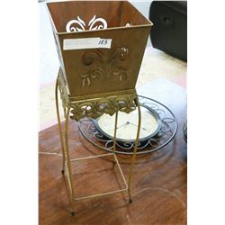 DECORATIVE METAL CLOCK UMBRELLA STAND AND PLANTER