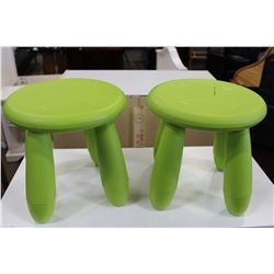 TWO PLASTIC GREEN KIDS STOOLS